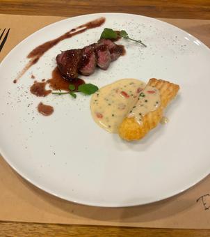 試食も頂きました。お肉のソースが絶品でした、お肉も柔らかくとてもおいしかったです！