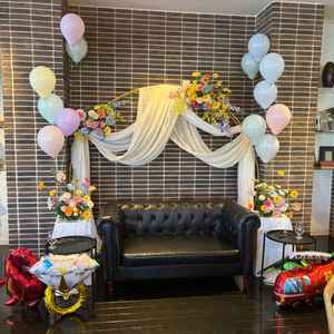 もう一つの披露宴会場。コンセプトに合わせた飾り付けになっていました。