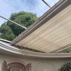 ガーデンスペースがあり、雨天の時はどうするか心配だったが、屋根がつくと知り安心。