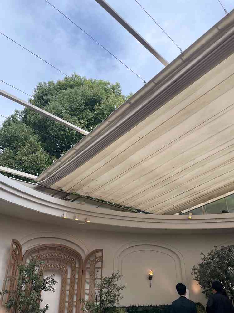 ガーデンスペースがあり、雨天の時はどうするか心配だったが、屋根がつくと知り安心。