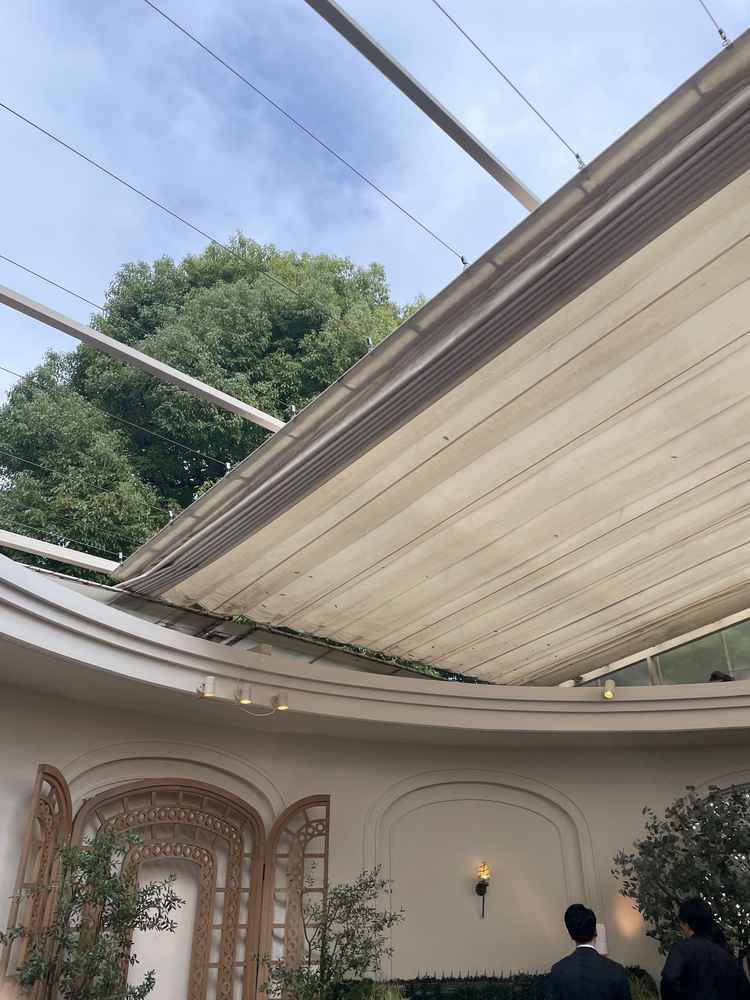 ガーデンスペースがあり、雨天の時はどうするか心配だったが、屋根がつくと知り安心。