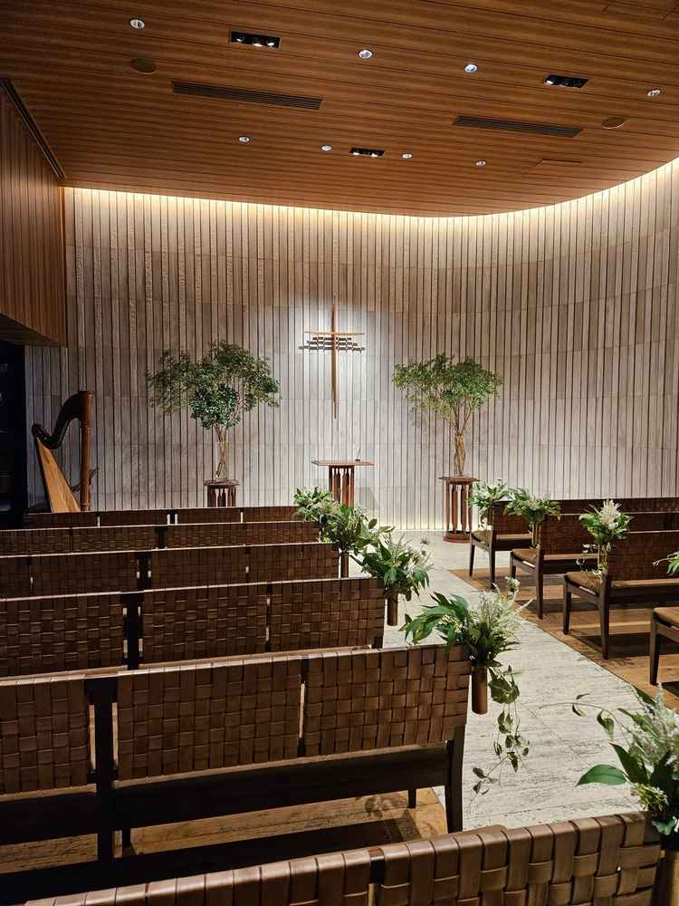 チャペルは石造りで音が綺麗だった