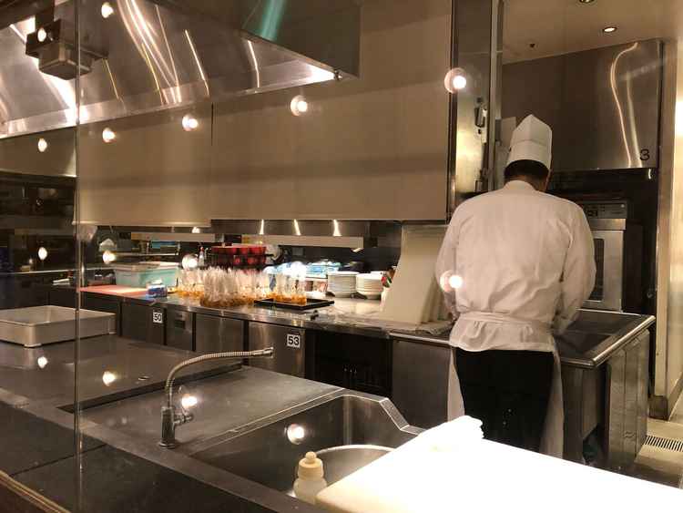 オープンキッチン