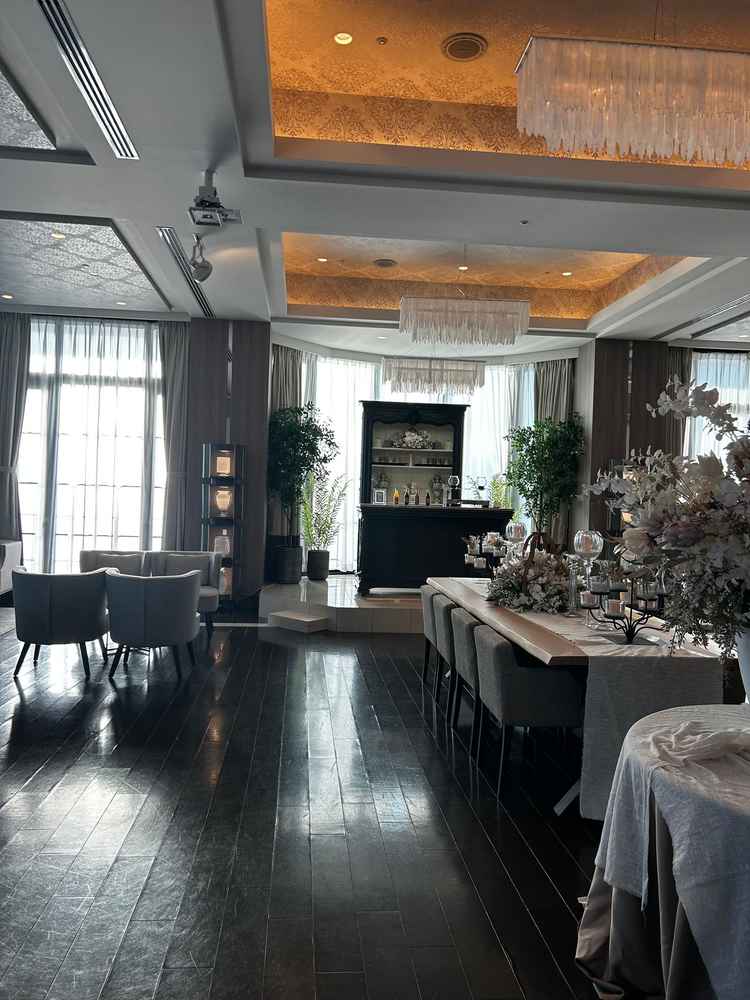 友人たちの控え室も広々としてて、それぞれ自由に過ごしていただけそうだった