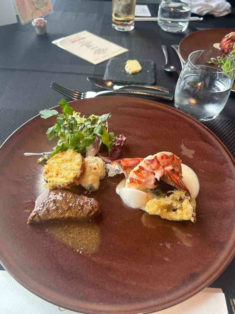 試食のメイン盛り合わせ