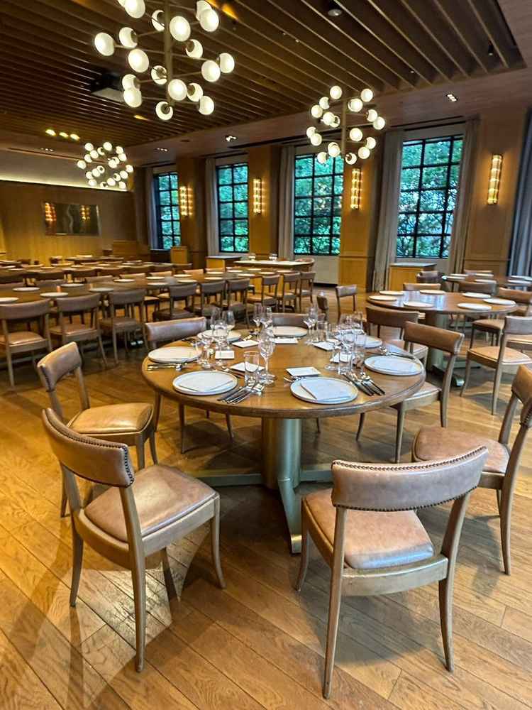 カジュアルさとオシャレを両立したMORI会場。