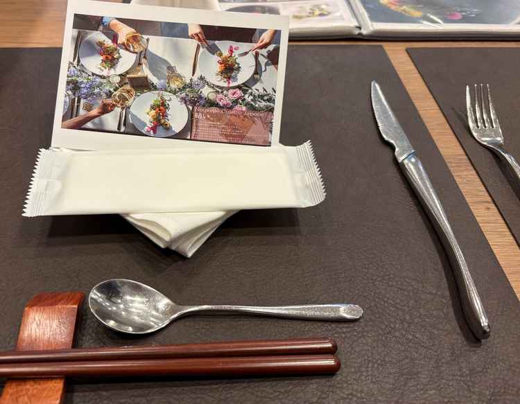 綺麗に準備されたカトラリー類