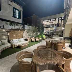 披露宴会場の横の中庭です。天気が良ければ披露宴中に外に出て楽しむ事もできるようでとても良い空間でした