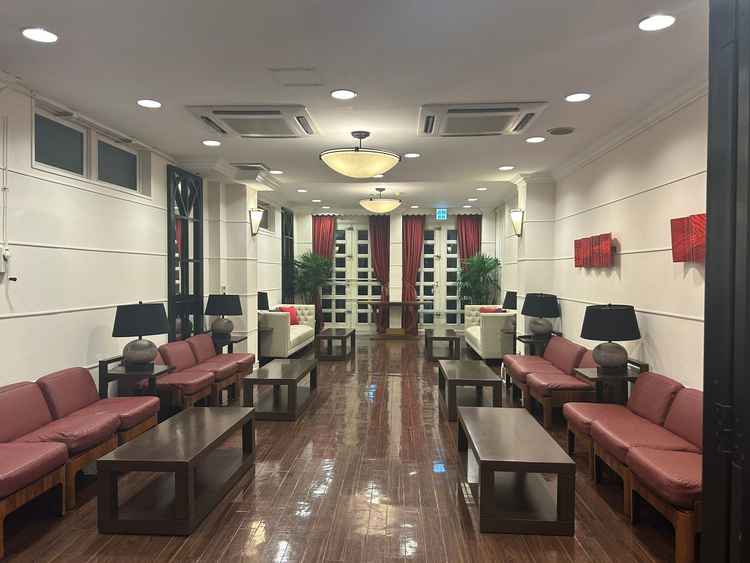 家族の待合室。設備が古さを感じ、すこし寂しい印象を受けた