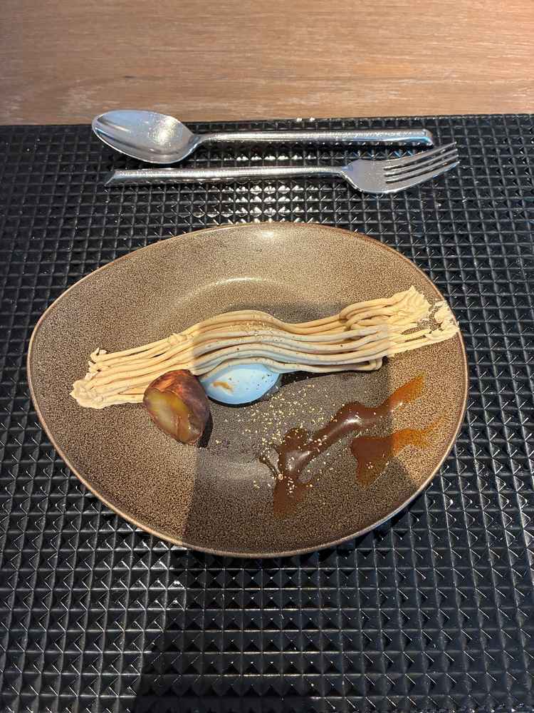 試食。デザートのモンブラン。