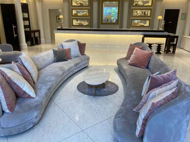 こちらで会食もできるとの事、ロビーが広かったです。