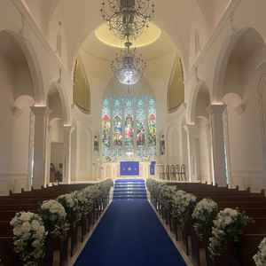 チャペル。大人数収容可能。天井も高い。