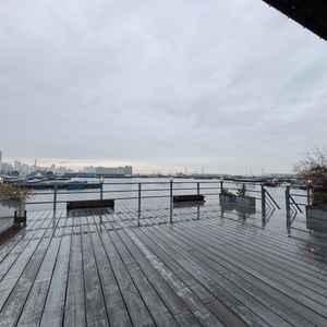 海をバックに挙式を挙げられます。(神奈川の海なので綺麗なわけではないです)