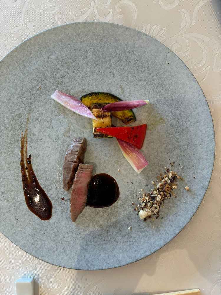 試食の料理。奈良の食材を使った大和フレンチは、見た目も綺麗でとても美味しかったです。