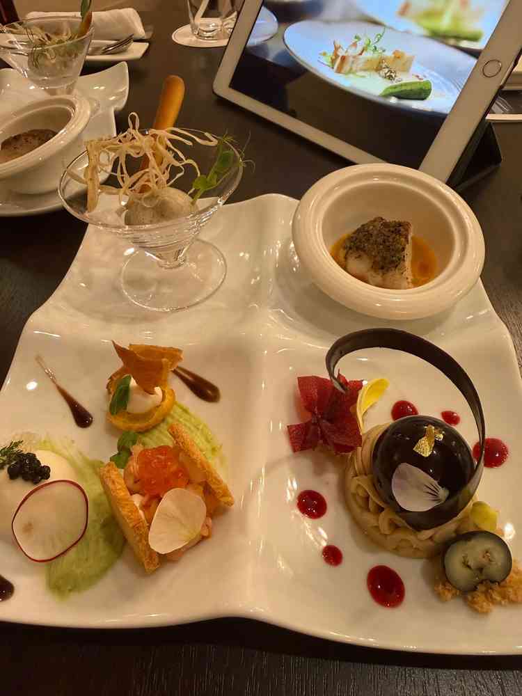試食も様々なコースの料理が食べられて良かった。肉料理が美味しかった。