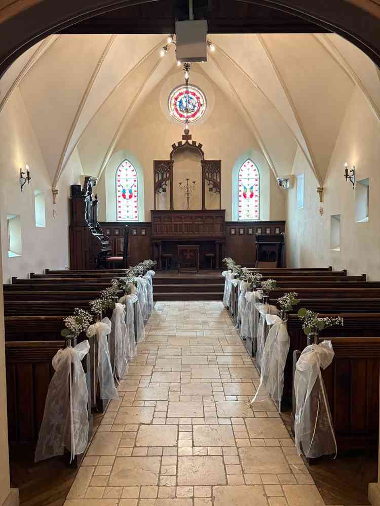 チャペルは格式を感じる感じだった。