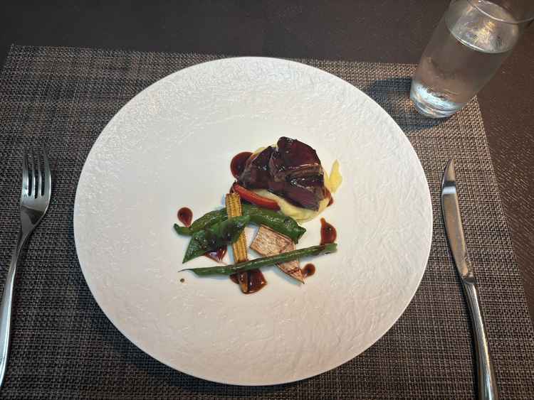 試食会でいただいた、牛肉とフォアグラのソテー