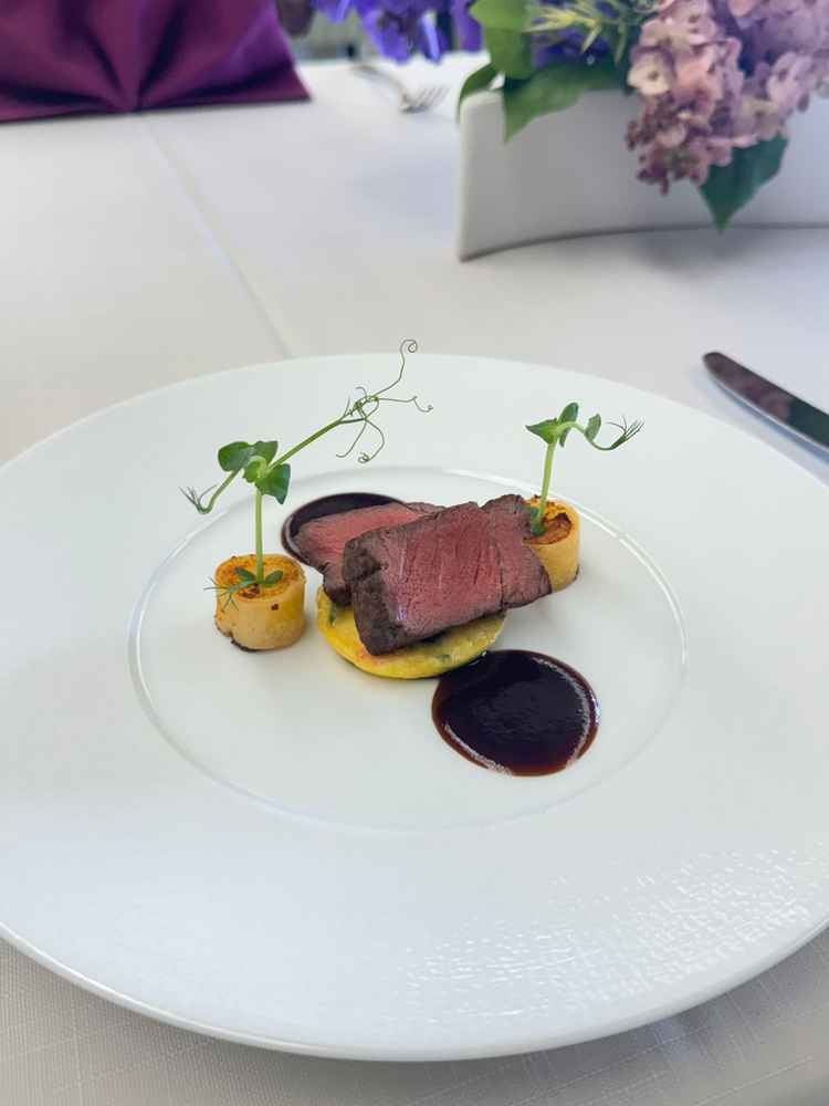 牛フィレ肉のポワレ