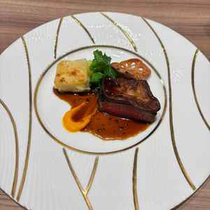 試食のお肉料理