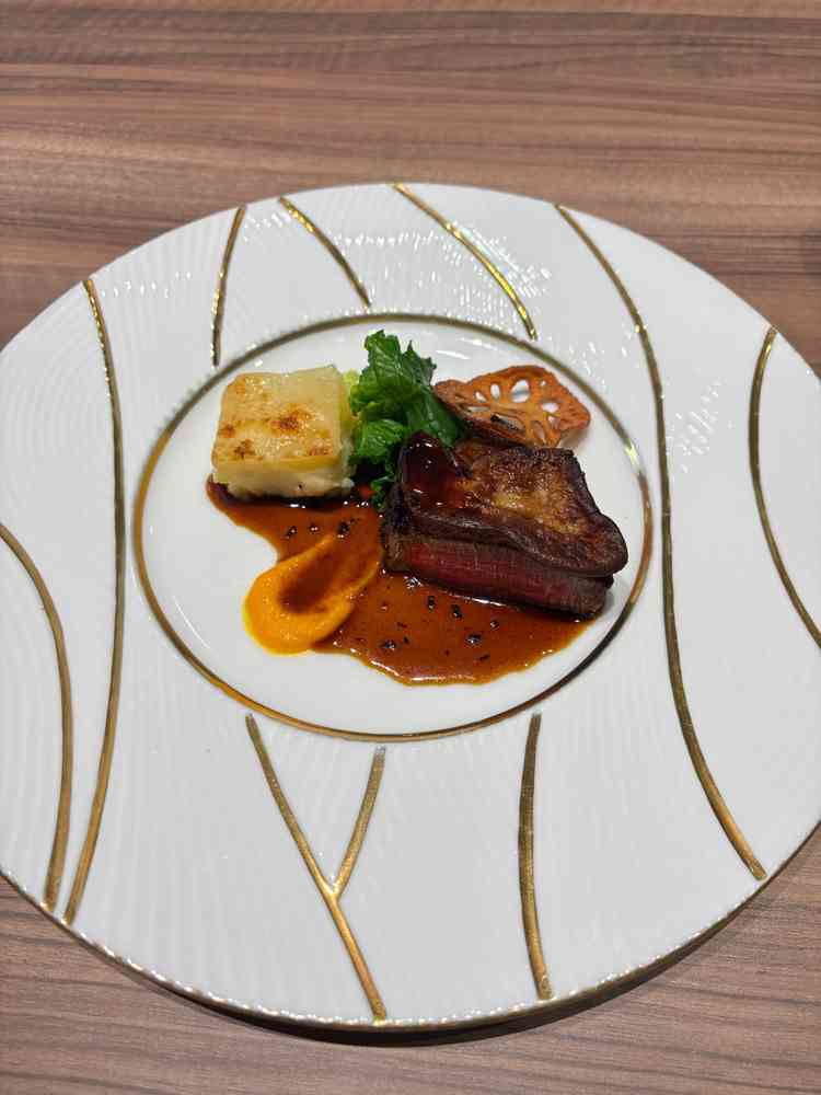 試食のお肉料理