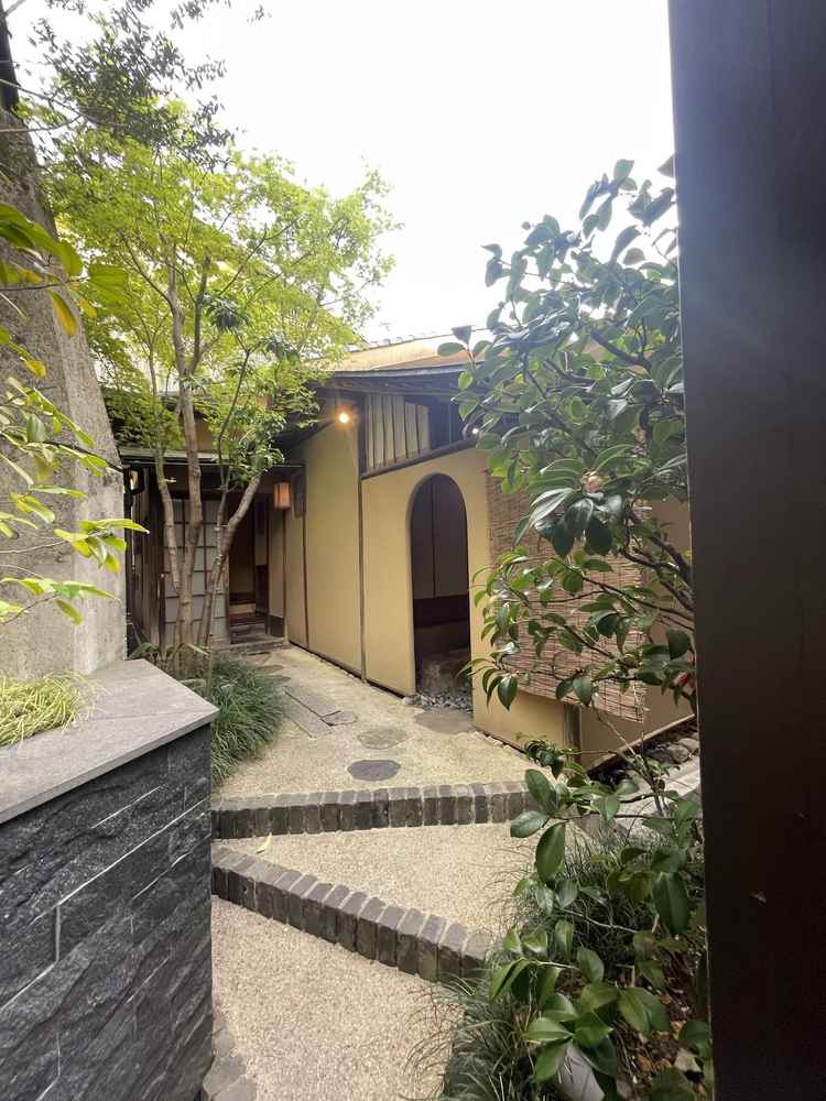 式場の入口付近の写真