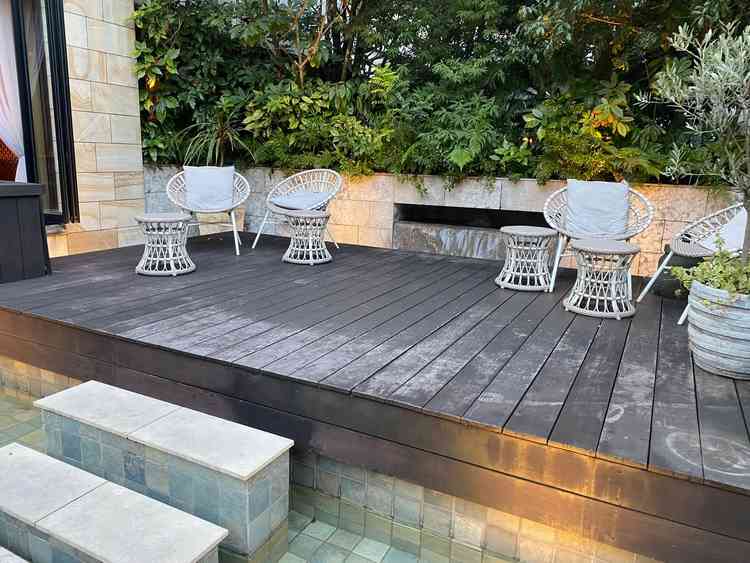 披露宴会場のテラス。綺麗で穏やかな印象でした