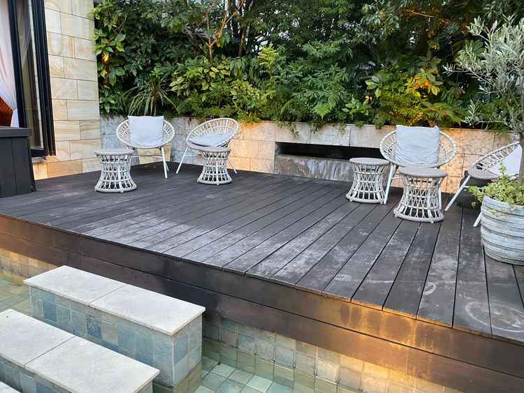 披露宴会場のテラス。綺麗で穏やかな印象でした