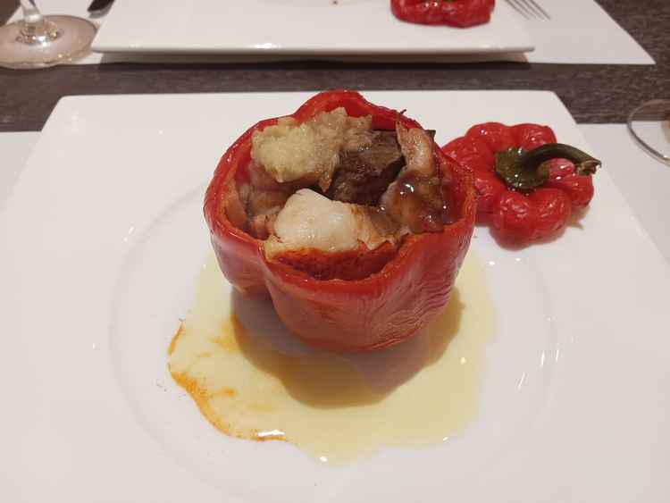 見た目の鮮やかさがある料理でした