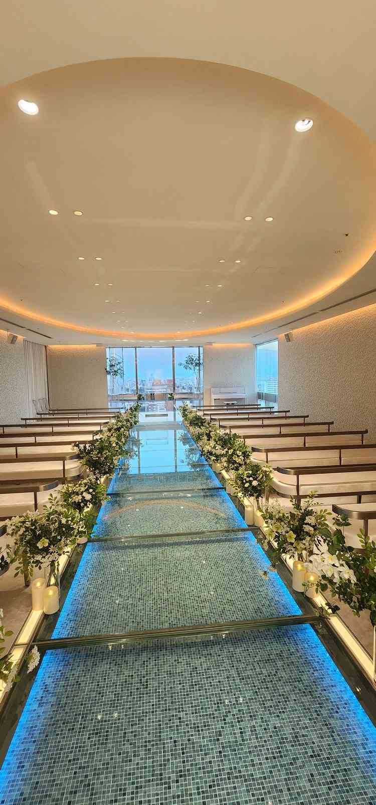 チャペルの雰囲気も良いですが、高層階ならではの景色もとても素敵でした。