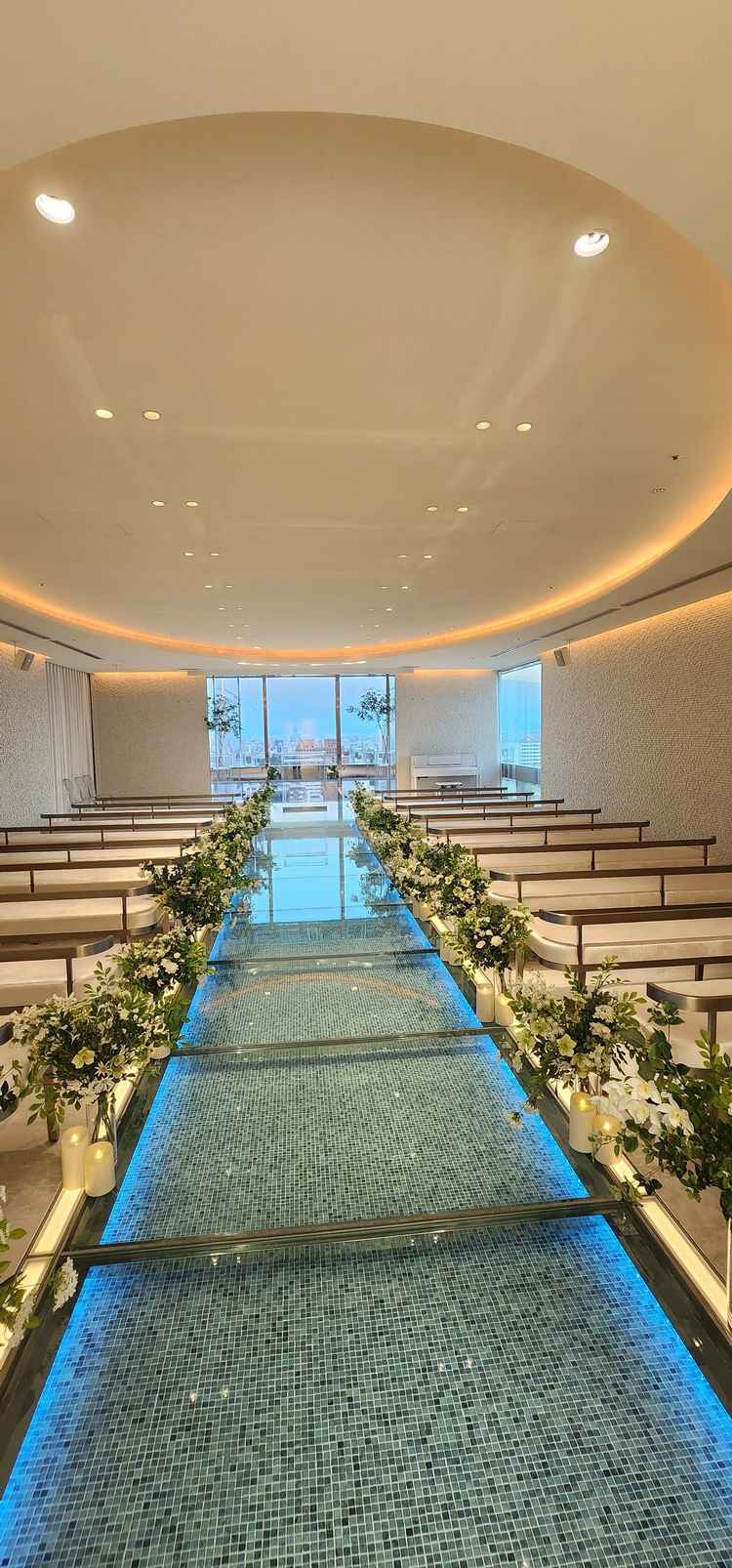 チャペルの雰囲気も良いですが、高層階ならではの景色もとても素敵でした。