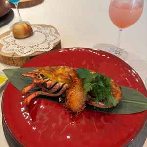 試食の海老がとっても美味しかったです。ドリンクもお洒落でびっくりしました。