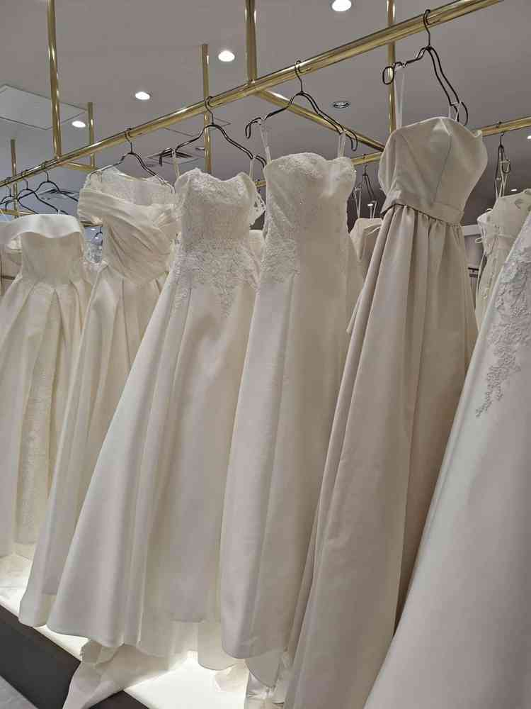 自社ブランドのウェディングドレス