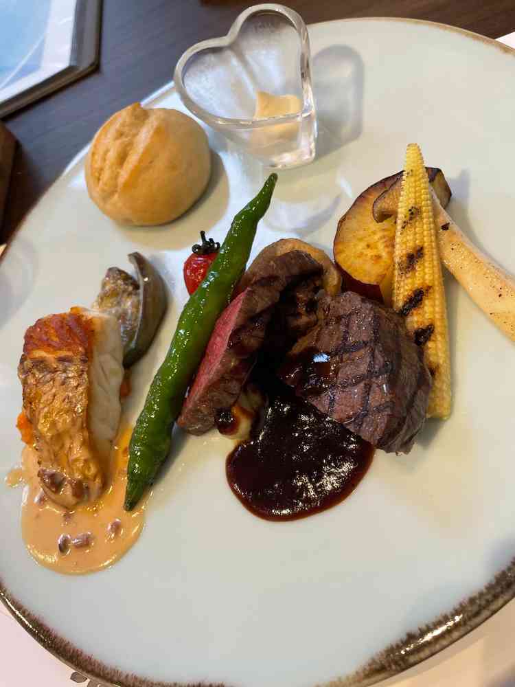 一流シェフがもてなす和を取り入れたフルコースフレンチ