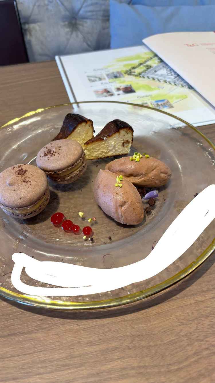 スイーツの試食もとても美味しかったです。名前入りのプレートでした