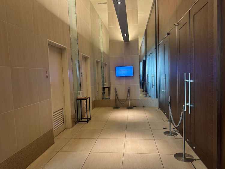 足の悪い祖父がいるため、会場から出てすぐの所にお手洗いがあることは助かります。