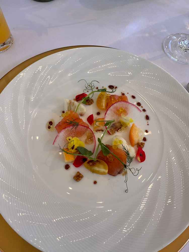 試食の前菜です。見た目もすごく可愛かったのですが、見た目以上の味でとても美味しく満足です。