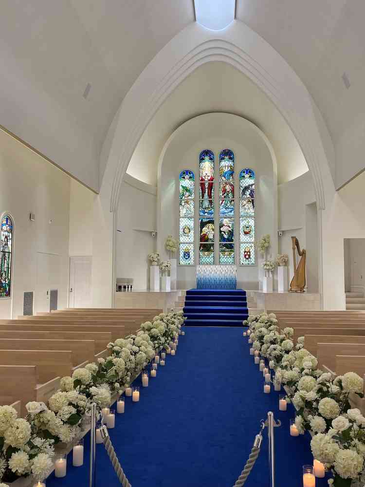 教会、明るく素敵でした