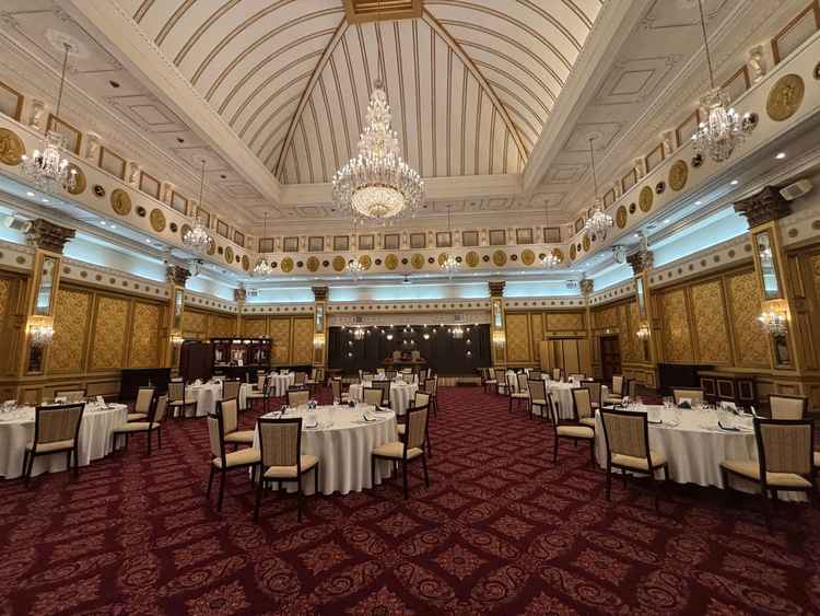 披露宴会場も絵本の中のようなかわいさ、綺麗さだった。