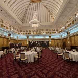 披露宴会場も絵本の中のようなかわいさ、綺麗さだった。