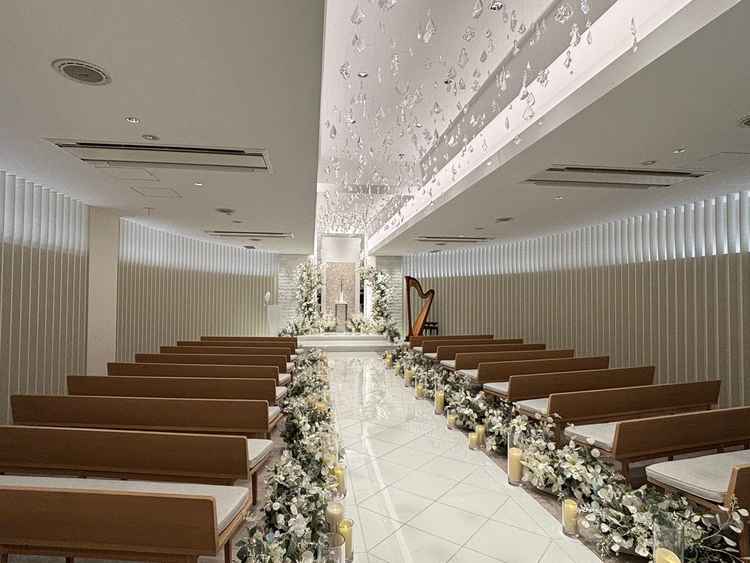 チャペルの椅子にクッションがついているところがよかった。木の椅子直座りはお尻や腰が痛くなるので