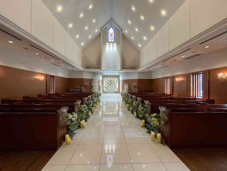 チャペル。白を基調とした上品な空間でした。