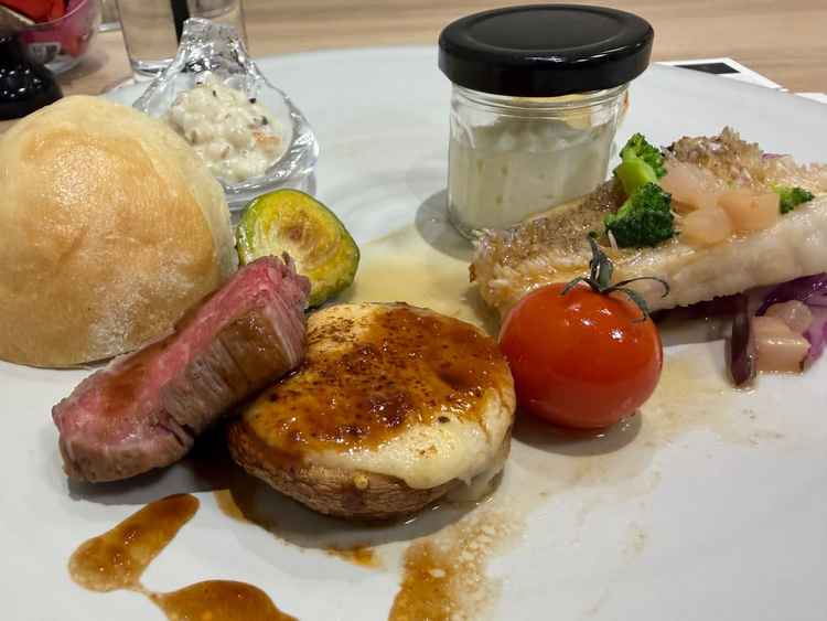 試食の料理、一つ一つ素材のおいしさを感じた