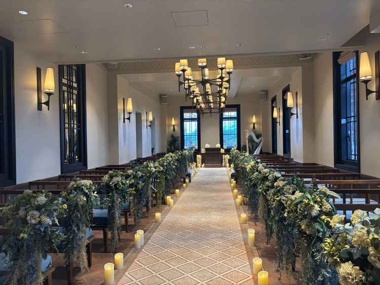 奥行きがあり、素敵な雰囲気のチャペルでした。