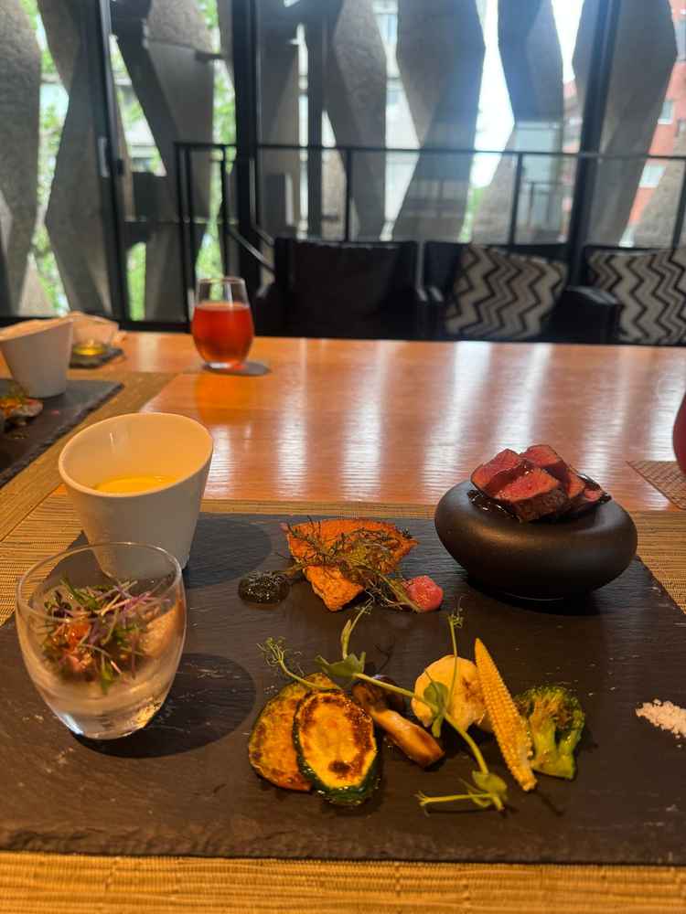 お料理全てを少しずつ食べられたのが一番良かった。シェフと話せたのも◎