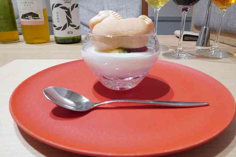 フェアの時間帯によってスイーツを提供してくれた