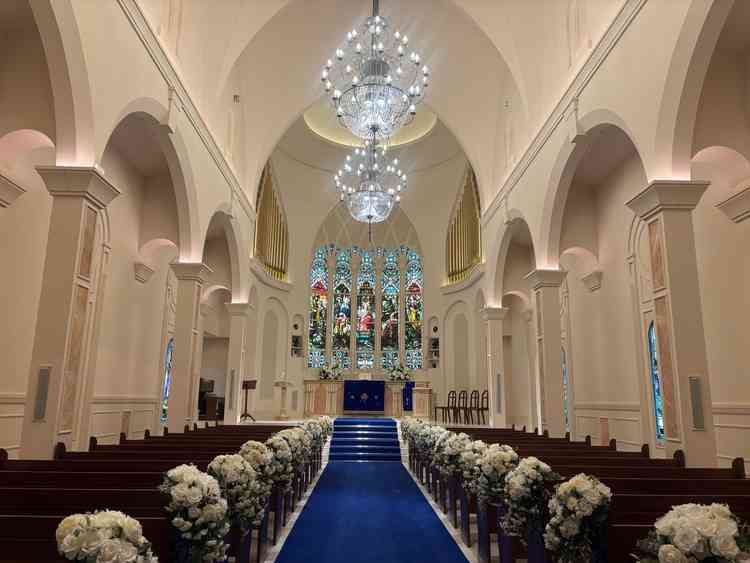 チャペル。大聖堂のステンドグラスが美しく、厳かな雰囲気だった。