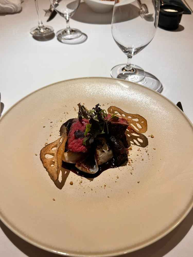 牛肉はとろけるような美味しさで、食べごたえもあり結婚式でみなさんに食べてもらいたいと思いました。