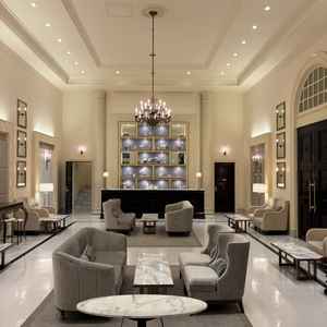 受付とロビーです。広々していて、1箇所に集まっているので移動が少なくていいです。