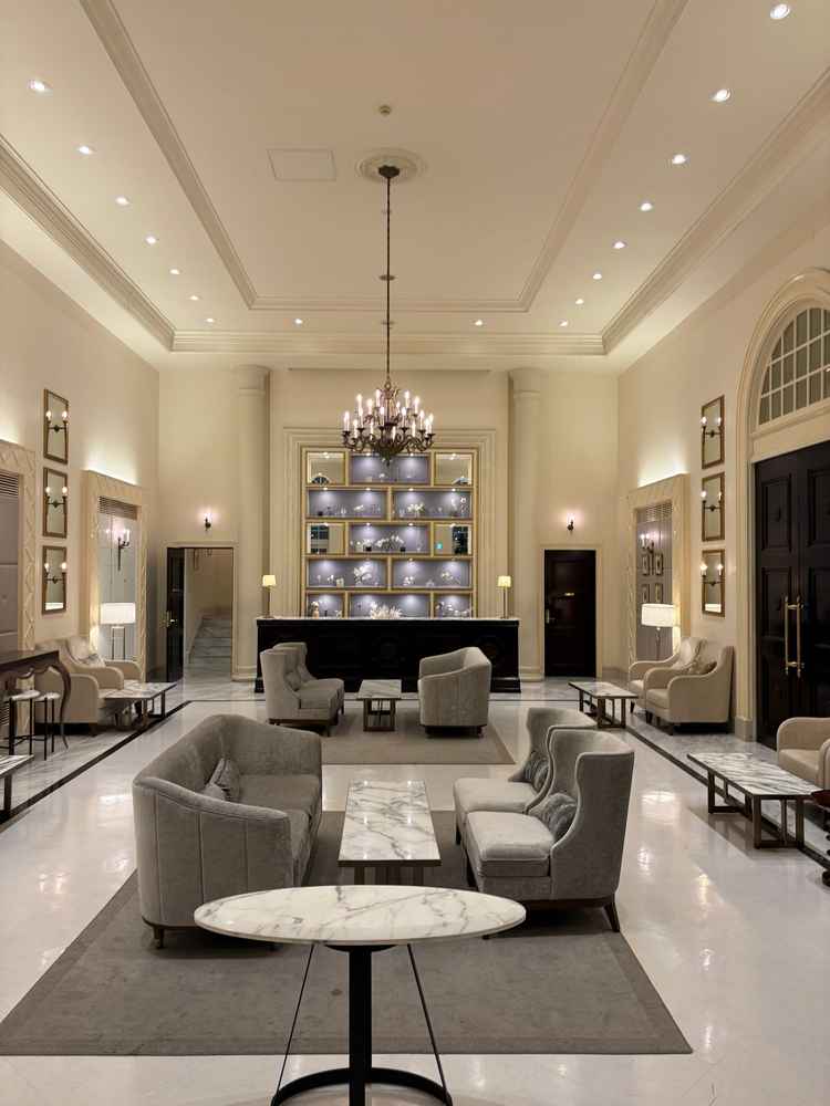 受付とロビーです。広々していて、1箇所に集まっているので移動が少なくていいです。