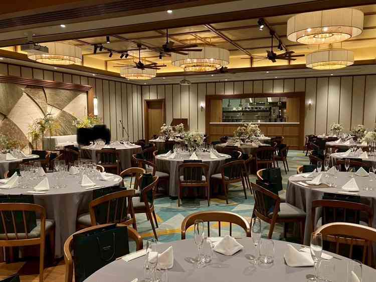 大人数向けのパーティルーム（ザグランドルーム）